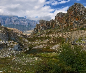 Góry, Kałuża, Kamienie, Rośliny, Skały