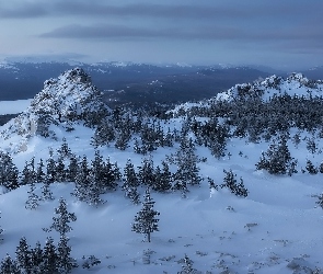 Obwód czelabiński, Park Narodowy Ziuratkul, Góry Ural, Rosja, Jezioro, Zima, Pasmo Nurgusz