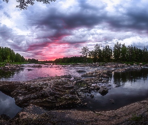Finlandia, Teren Koiteli, Rzeka Kiiminkijoki, Chmury, Kamienie, Drzewa, Skały, Kiiminki