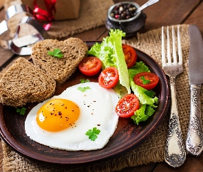 Jajko sadzone, Śniadanie, Pomidory, Kromki, Serca, Sałata, Chleb