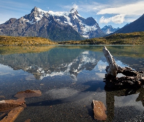 Góry Cordillera del Paine, Chile, Patagonia, Jezioro Pehoe, Park Narodowy Torres del Paine