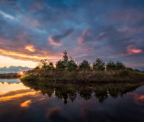 Polska, Chmury, Zachód słońca, Pustelnia, Kościół, Skit Świętych Antoniego i Teodozjusza Pieczerskich, Rzeka Narew, Chmury, Podlaskie, Uroczysko Kudak, Wieś Ordynki, Drzewa