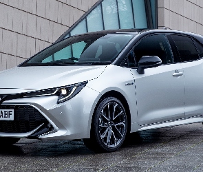 Biała, 2019, Hatchback, Toyota Corolla