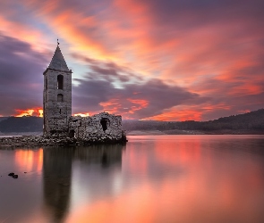 Church of Sant Roma, Panta de Sau, Kościół, Zbiornik, Prowincja Barcelona, Jezioro, Hiszpania, Zachód słońca