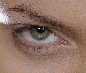 Angelina Jolie, oko