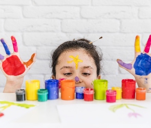 Pomalowane, Farby, Dziewczynka, Ręce, Kolorowe, Dzieci, Malowanie