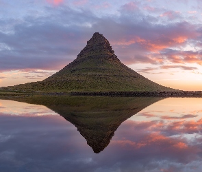 Islandia, Odbicie, Góra Kirkjufell, Rzeka