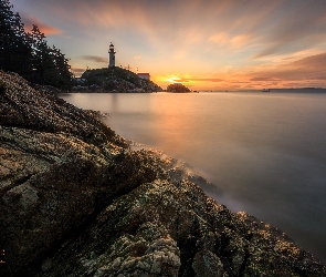 Skały, Drzewa, Kanada, Latarnia morska Point Atkinson, Cieśnina Strait of Georgia, Vancouver, Wschód słońca