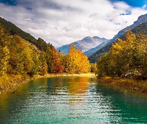 Rzeka, Drzewa, Przełęcz Reschenpass, Góry, Alpy Retyckie, Jesień