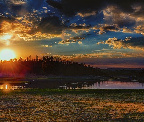 Lake Sierra Blanca, Jezioro, Stany Zjednoczone, Drzewa, Chmury, Stan Arizona, Zachód słońca