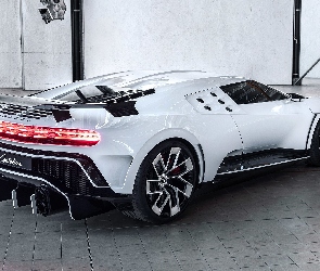 Białe, Bugatti Centodieci