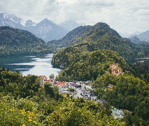 Góry, Bawaria, Chmury, Niemcy, Gmina Schwangau, Las, Jezioro Alpsee, Zamek Hohenschwangau, Miasteczko