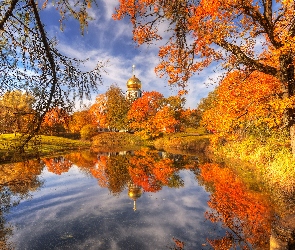 Staw, Sobór Fiodorowskiej Ikony Matki Bożej, Drzewa, Jesień, Rosja, Carskie Sioło, Park, Petersburg, Cerkiew