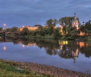 Rzeka Wołogda, Obwód wołogodzki, Cerkiew Objawienia Pańskiego, Rosja, Wołogda, Drzewa, Most, Latarnie, Poranek