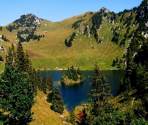 Jezioro Bergsee, Szwajcaria, Kanton Berno, Góry