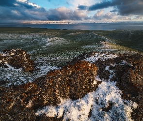 Wzgórza, Śnieg, Chmury, Skały, Morze