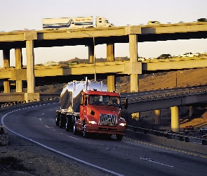 Autostrada, Ciężarówka Volvo