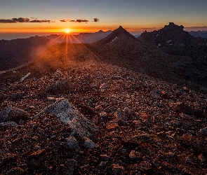 Zachód słońca, Kamienie, Góry
