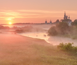 Obwód iwanowski, Wieś Dunilovo, Mgła, Rosja, Cerkiew, Wschód słońca, Rzeka Teza