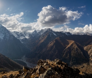Wąwóz Chegem, Szczyt Tikhtingen, Góry, Rosja, Chmury, Szczyty, Kabardo-Bałkaria, Kaukaz