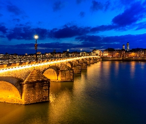 Noc, Latarnie, Most St Laurents Bridge, Francja, Domy, Miasto, Saint Laurent sur Saone, Rzeka Saona