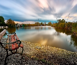 Chmury, Drzewa, Zachód słońca, Lake Massaciuccoli, Prowincja Lukka, Jezioro, Włochy, Ławka