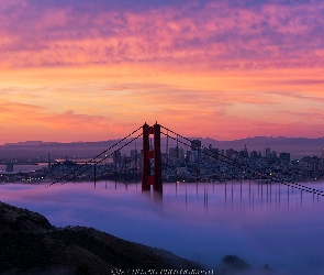 Cieśnina Golden Gate, Most Golden Gate, Wschód słońca, Kalifornia, Stany Zjednoczone, Mgła, San Francisco