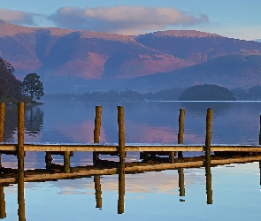 Pomost, Jezioro, Anglia, Góry, Park Narodowy Lake District, Kumbria, Drzewa