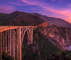 Morze, Wybrzeże, Most Bixby Creek Bridge, Stany Zjednoczone, Region Big Sur, Zachód słońca, Kalifornia, Góry