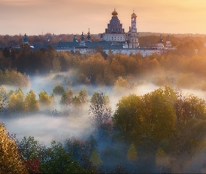 Rosja, Istra, Wiatrak, Obwód moskiewski, Monaster Zmartwychwstania Pańskiego, Cerkiew, Nowe Jeruzalem, Lasy, Jesień, Mgła