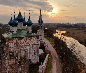 Cerkiew, Wschód słońca, Rzeka