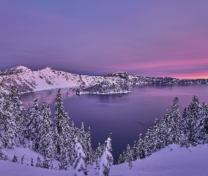 Oregon, Stany Zjednoczone, Drzewa, Jezioro Kraterowe, Zima, Śnieg, Park Narodowy Jeziora Kraterowego