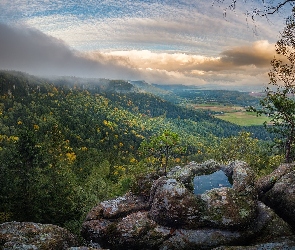 Góry, Dolina, Skały, Osada, Brzoza, Drzewa, Wzgórza, Mgła, Chmury