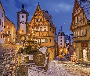 Śnieg, Oświetlenie, Zima, Choinka, Rothenburg ob der Tauber, Niemcy, Uliczka, Bawaria, Boże Narodzenie, Domy, Dekoracje