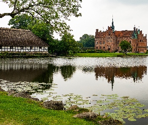 Zamek Egeskov, Dania, Kvaerndrup, Wyspa Fionia, Staw