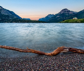 Hotel Księcia Walii Prince of Wales, Jezioro Upper Waterton Lake, Alberta, Hotel Prince of Wales, Góry Skaliste, Kanada, Park Narodowy Waterton Lakes