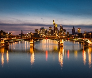 Rzeka Men, Niemcy, Frankfurt nad Menem, Wieczór, Most