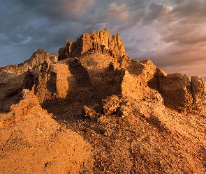 Góry, Kazachstan, Skały