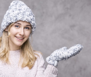 Ręka, Sweter, Blondynka, Rękawiczka, Czapka, Dziewczyna, Uśmiech