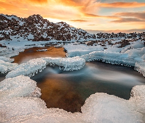 Zima, Wschód słońca, Islandia, Góry, Park Narodowy Pingvellir, Rzeka Oxara, Śnieg