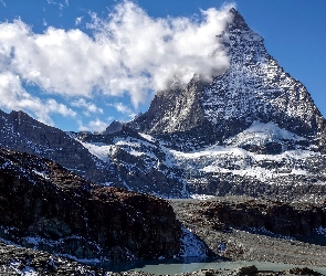 Góry, Wallis, Skały, Szwajcaria, Śnieg, Chmury, Alpy Pennińskie, Szczyt, Matterhorn
