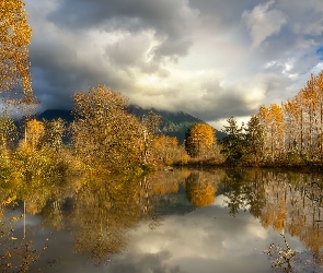 Stany Zjednoczone, Chmury, Mount Si, Stan Waszyngton, Staw, Drzewa, Dolina, Snoqualmie Valley, Jesień, Góra