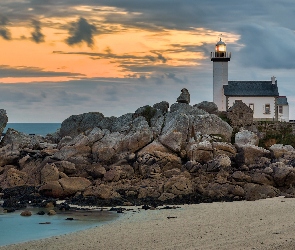 Skały, Francja, Phare de Pontusval, Brignogan-Plage, Latarnia morska