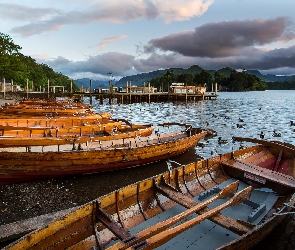 Anglia, Keswick, Kaczki, Łódki, Jezioro Derwent Water, Góry