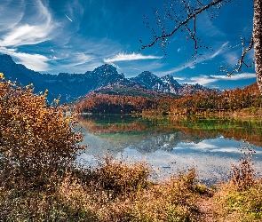 Góry, Austria, Trawa, Jezioro Almsee, Jesień, Drzewa, Alpy