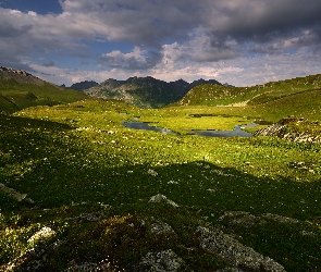 Góry, Zielone, Roślinność, Jezioro, Chmury, Wzgórza