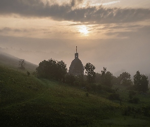 Drzewa, Kaplica, Świt, Poranek, Wschód słońca, Mgła