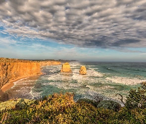 Ocean, Klif, Australia, Cieśnina Bassa, Skały, Park Narodowy Port Campbell, Dwunastu Apostołów, Stan Wiktoria, Chmury, Morze, Kolumny wapienne