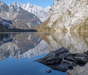Bawaria, Park Narodowy Berchtesgaden, Góry Alpy, Niemcy, Kamienie, Jezioro Obersee, Odbicie