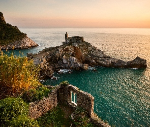 Chiesa di San Pietro, Morze Liguryjskie, Miasteczko Portovenere, Wybrzeże, Liguria, Kościół św Piotra, Włochy, Skały